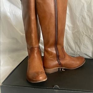 FRYE Cognac Melissa inside zip boots.